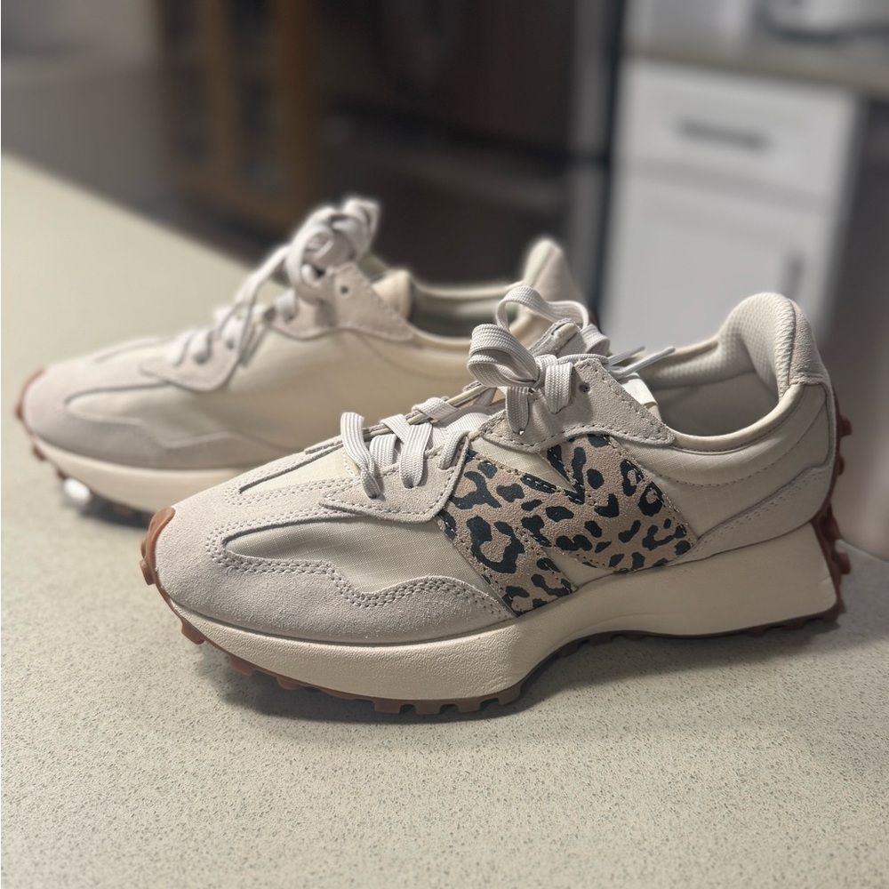 New Balance 327 Sneakers - Picture 4 of 5